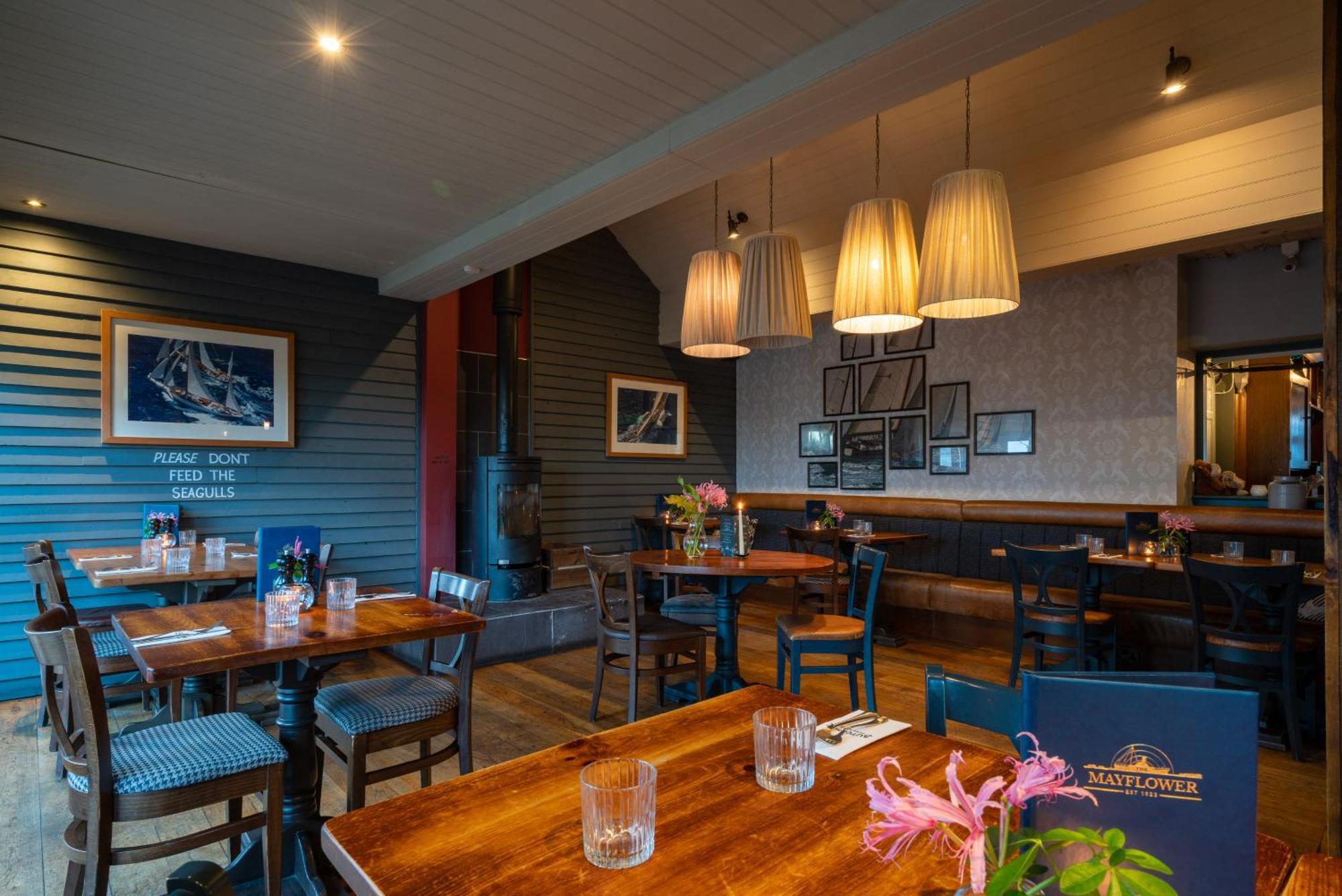 The Mayflower Lymington Bagian luar foto