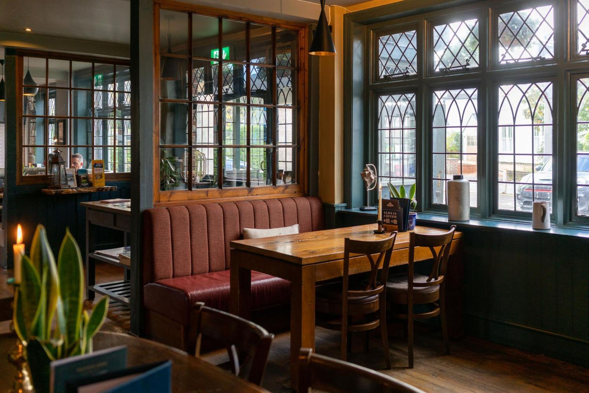 The Mayflower Lymington Bagian luar foto