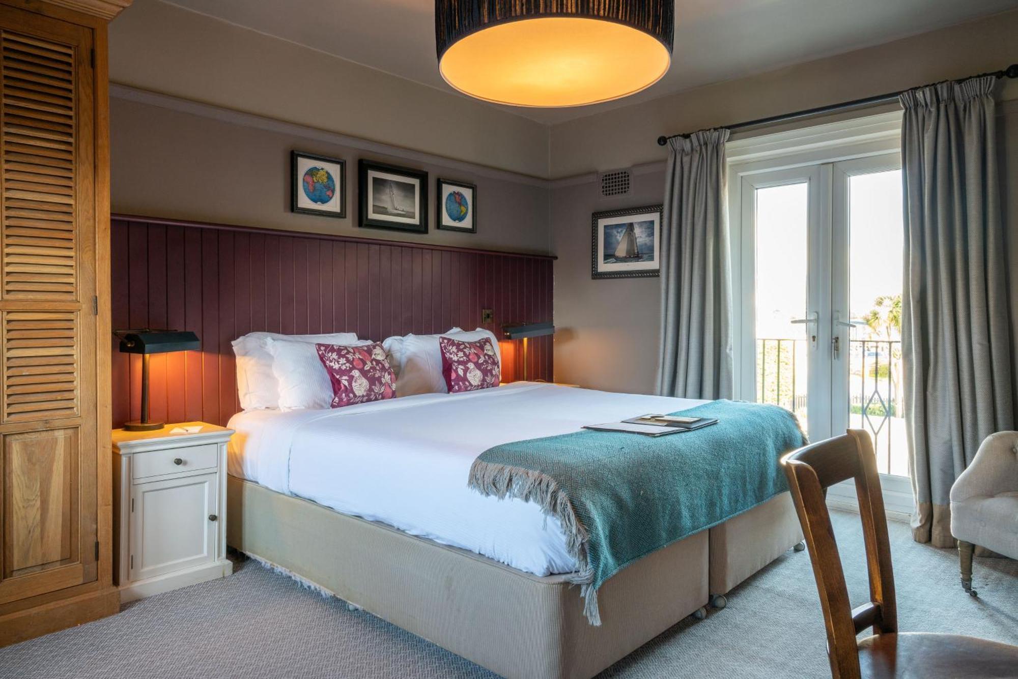 The Mayflower Lymington Bagian luar foto