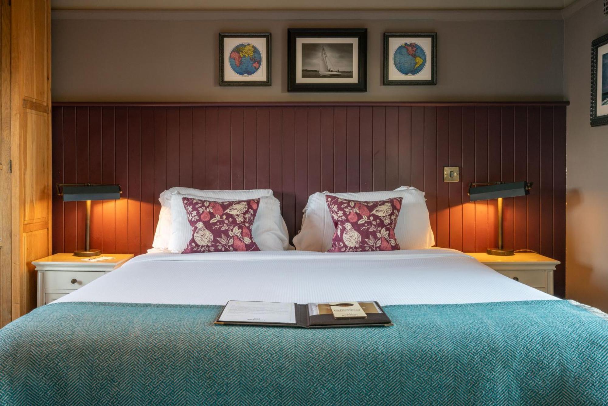 The Mayflower Lymington Bagian luar foto